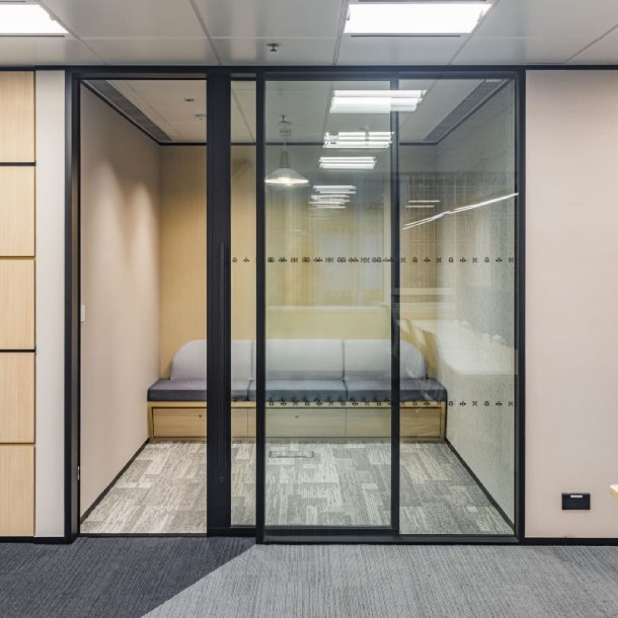 JEB Summit Sliding Door